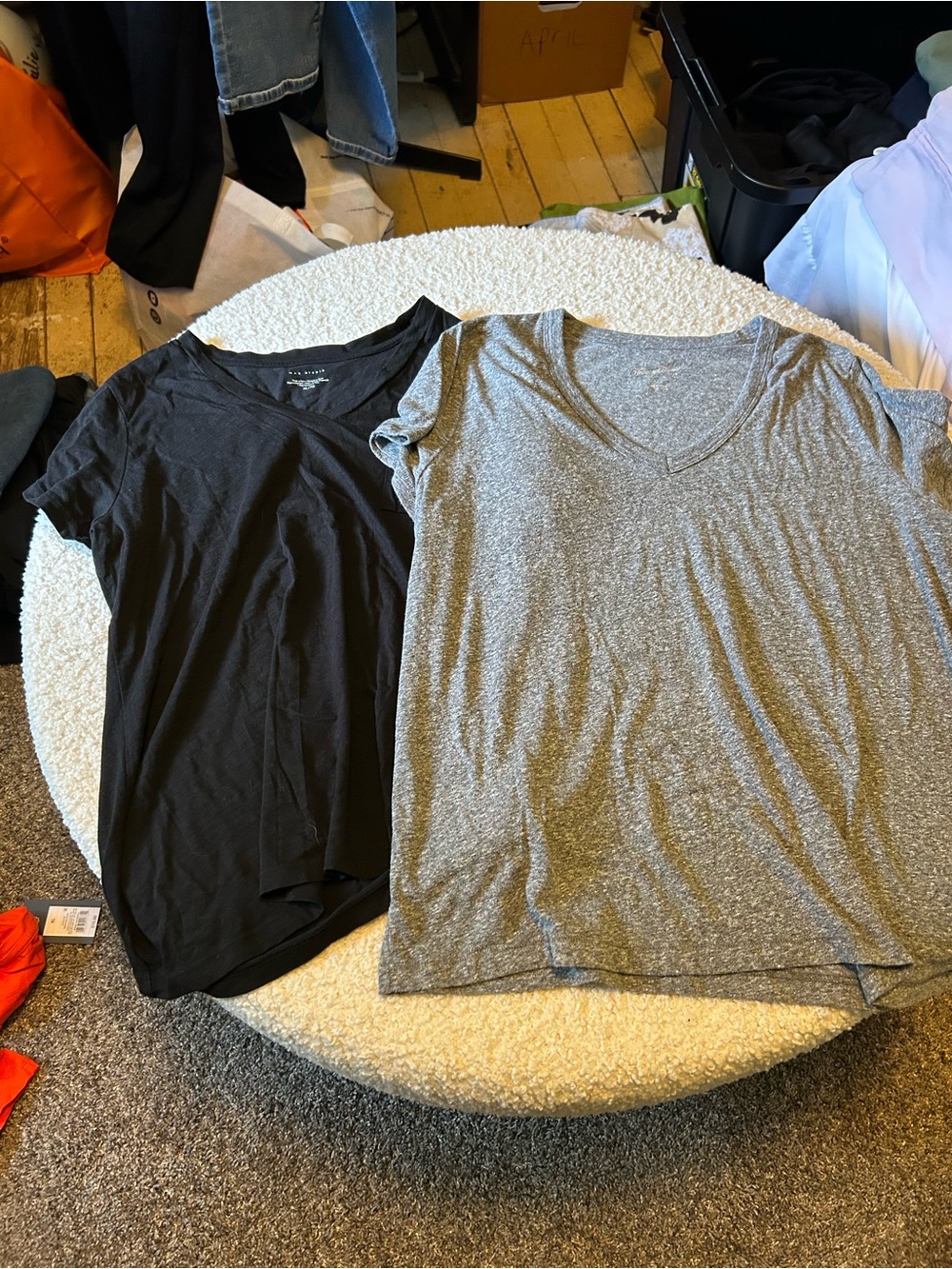 Max Studio Black and Heather Gray V-Neck Short Sleeve Tees
